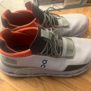 On Cloud Cloudnova Mens Sneakers size 10